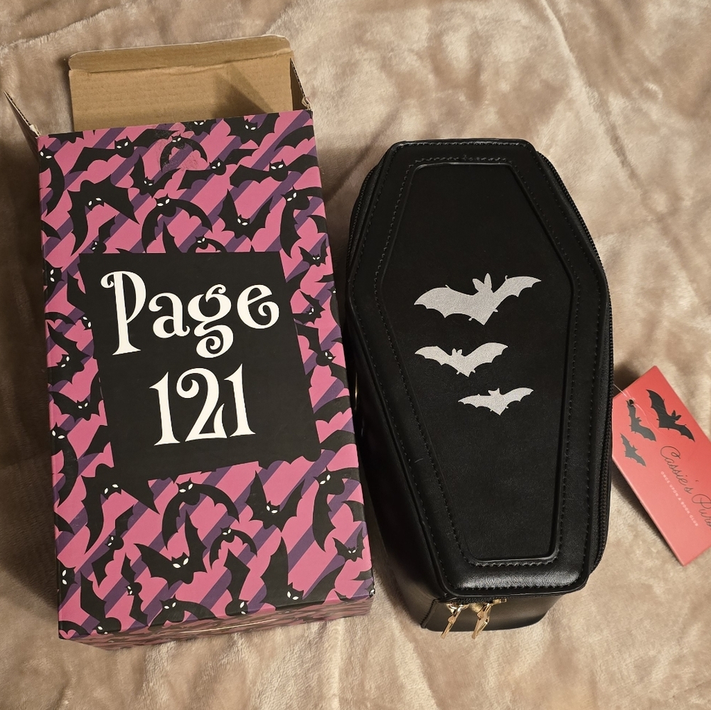 Once upon a book club -Page 121 Bat Coffin Bag- BNWT